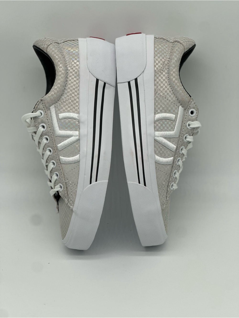 Vans Men’s Low-Top Sneakers in Light Silver and White - Picture 8 of 10